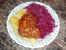 recept Vepřová kýta v pikantním župánku a salát z červeného zelí